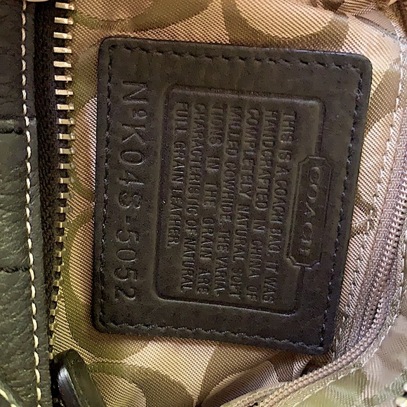 Black pebble leather, very gently used Coach bag - Picture 3 of 4